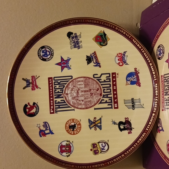 Negro Leagues Baseball Collector Plate #557 - Picture 3 of 7